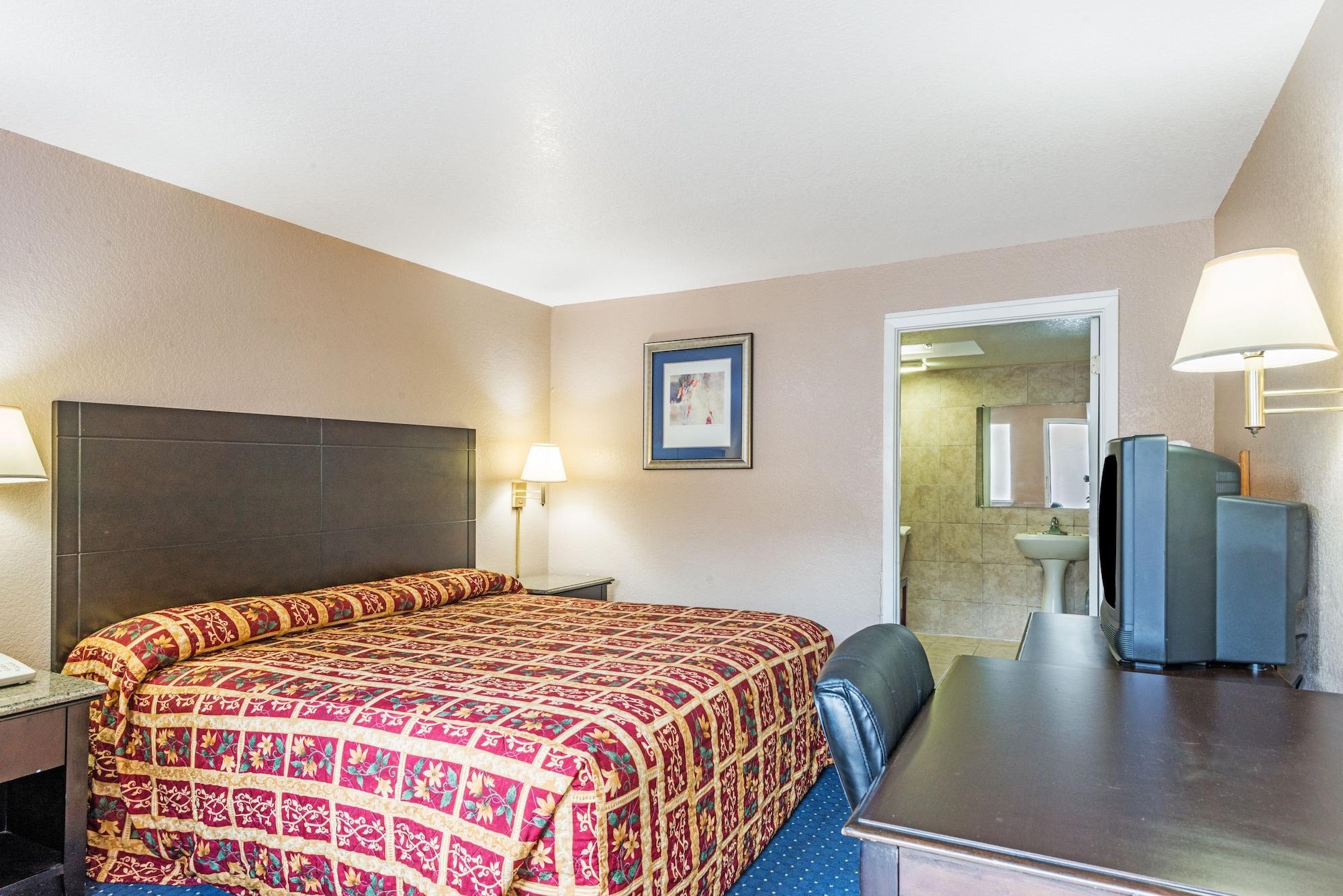 Super 8 By Wyndham San Antonio Pearl District Downtown Motel Bagian luar foto