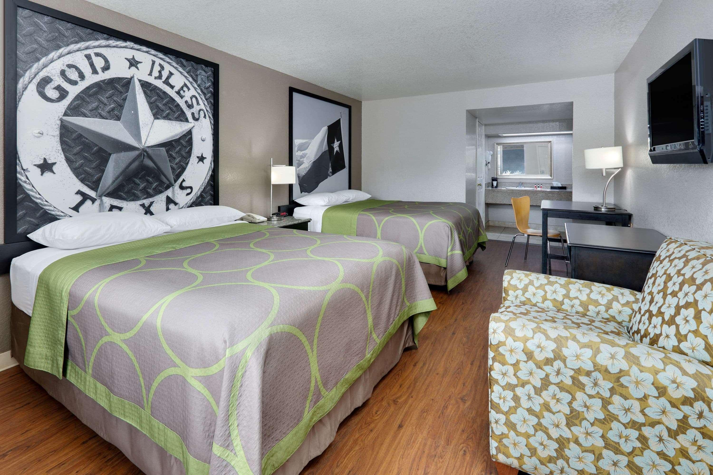 Super 8 By Wyndham San Antonio Pearl District Downtown Motel Bagian luar foto