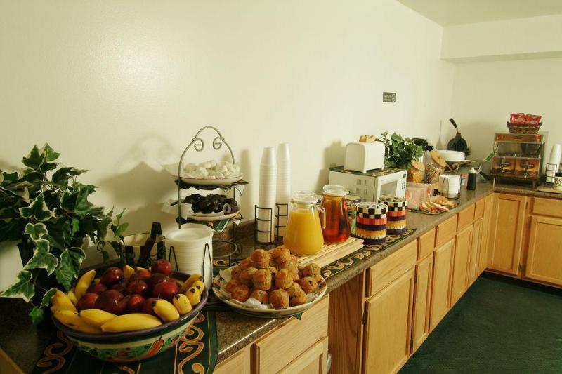 Super 8 By Wyndham San Antonio Pearl District Downtown Motel Bagian luar foto