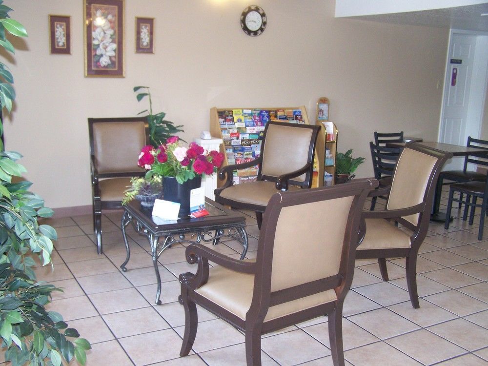 Super 8 By Wyndham San Antonio Pearl District Downtown Motel Bagian luar foto